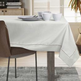 Kreminės spalvos staltiesė EMPIRE 120x220 cm (AmeliaHome)