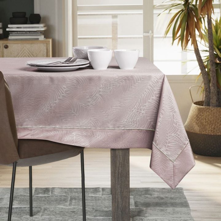 Staltiesė AmeliaHome Gaia 140 × 450 cm, pudrinės rožinės spalvos