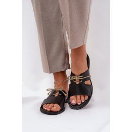 Moteriškos odinės šlepetės su auksine detale Step in style, juodos