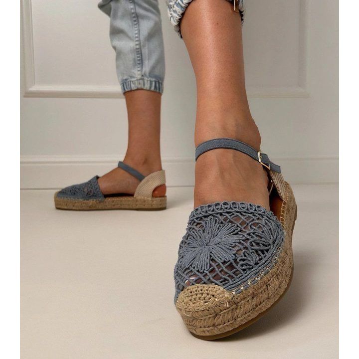 Moteriškos espadrilių tipo basutės su ažūriniu viršumi, mėlynos