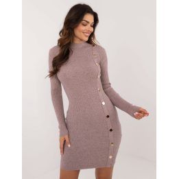 Šviesiai violetinė suknelė