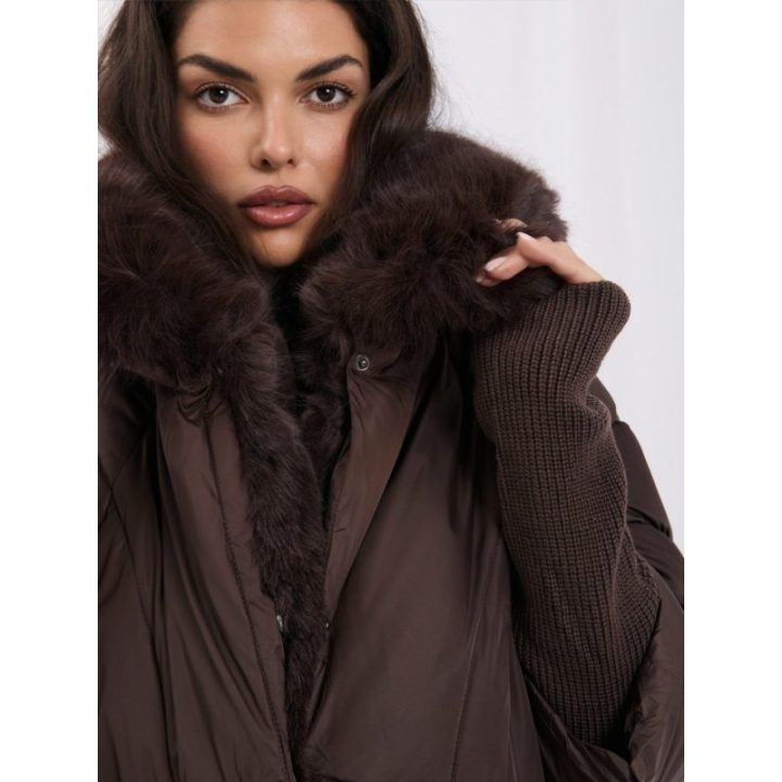 Moteriška dygsniuota žieminė striukė Italy Moda, tamsiai ruda