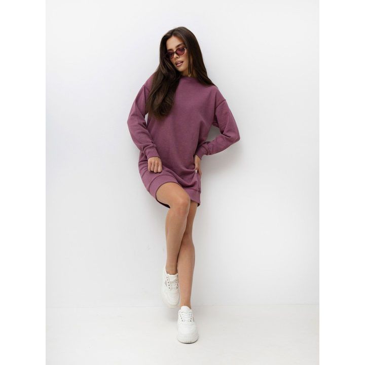 Violetinė sportinė suknelė