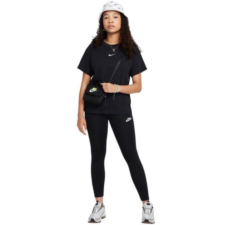 Vaikiškos tamprės su aukštu liemeniu Nike Sportswear Classic, juodos
