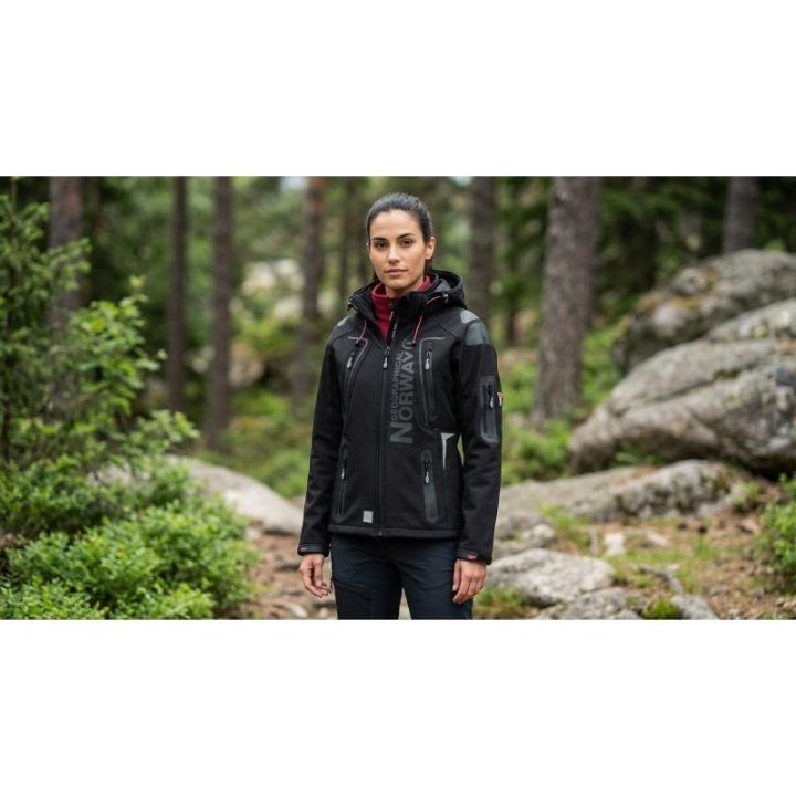 Moteriška softshell striukė Geographical Norway Tislande, juoda