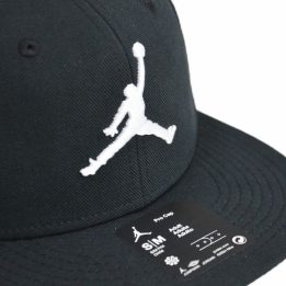 Kepurė su snapeliu Air Jordan Jumpman Pro, juoda