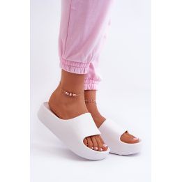Moteriškos šlepetės ant masyvios platformos STEP IN STYLE, balti