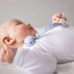 Silikoninis čiulptuko laikiklis su segtuku BabyOno