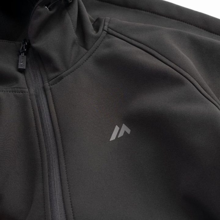Moteriška softshell striukė su flisiniu pamušalu