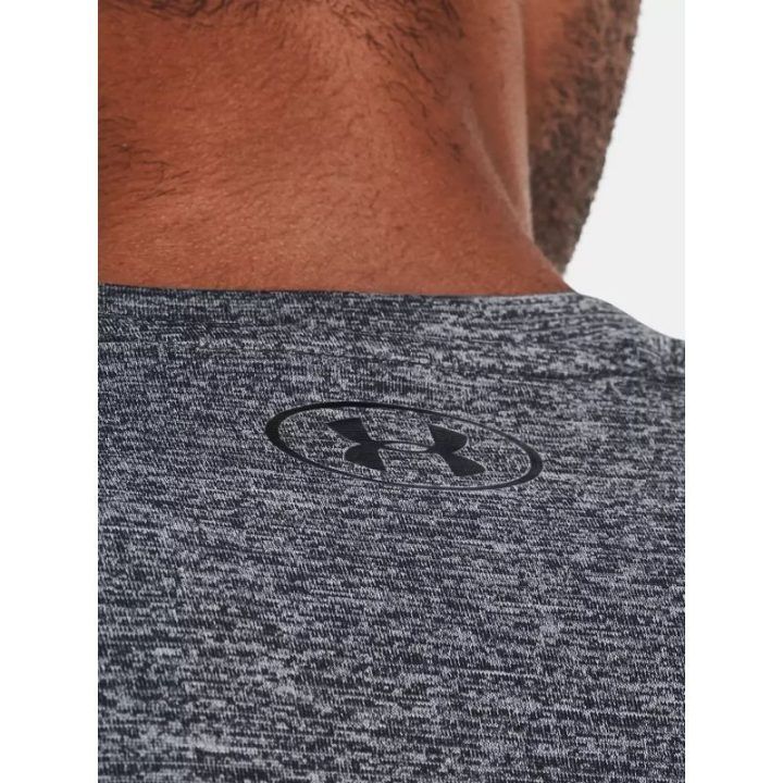 Vyriški prigludusio kirpimo sportiniai marškinėliai Under Armour