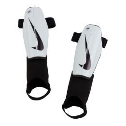 Futbolo blauzdų apsaugos Nike Charge, baltos