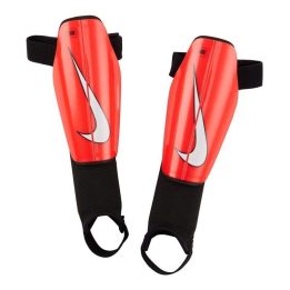 Futbolo apsaugos Nike Charge, raudonos
