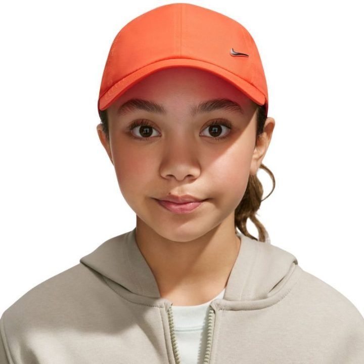 Vaikiška kepurė su snapeliu Nike Dri-FIT Club, oranžinė