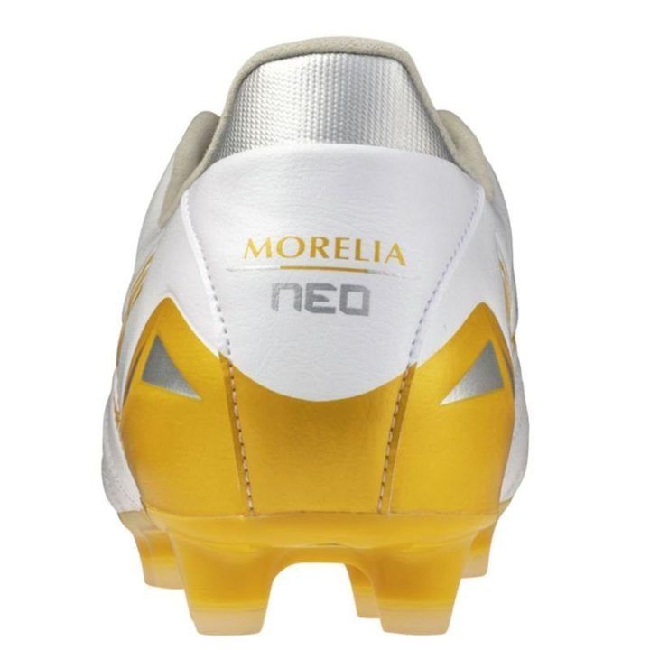 Futbolo bateliai natūraliai vejai Mizuno Morelia Neo IV PRO