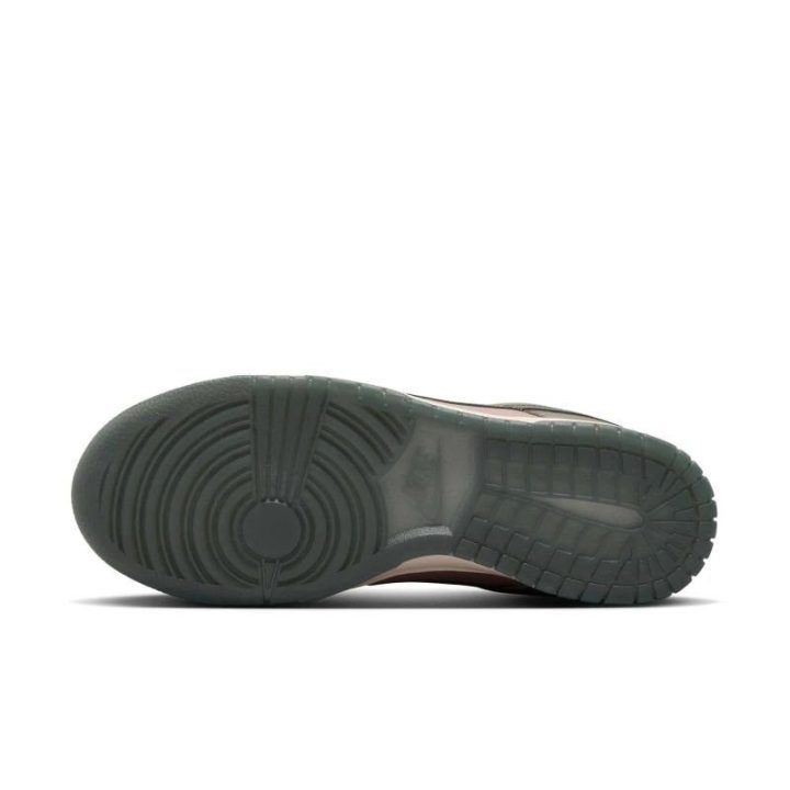 Moteriški žemo profilio sportbačiai Nike Dunk Low WNTR