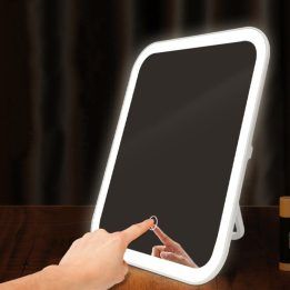 Kosmetinis veidrodis su LED apšvietimu, 17,5 × 13 × 2 cm, baltas