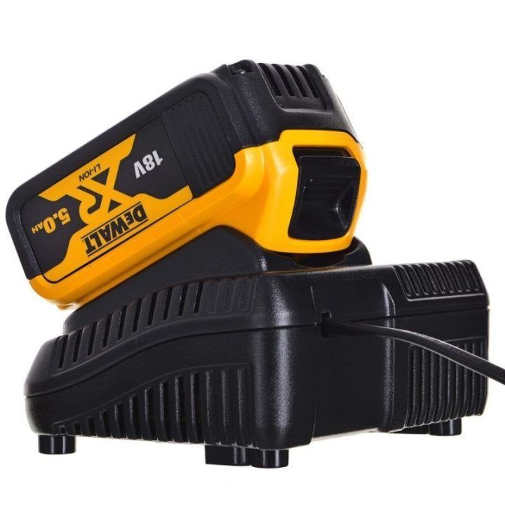 Smūginis veržliasukis DeWALT DCF900P2T-QW, geltonas