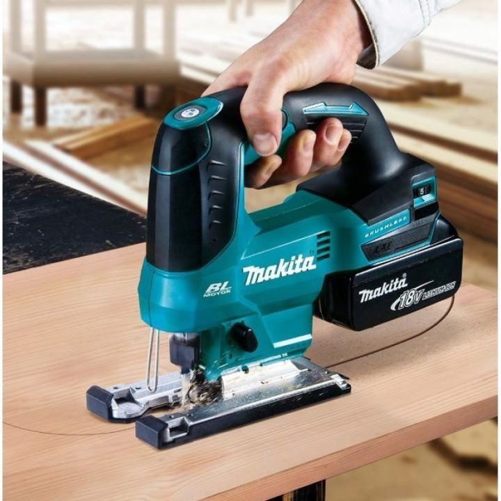 Akumuliatorinis siaurapjūklis 18 V Makita DJV184Z, juodas ir žalias