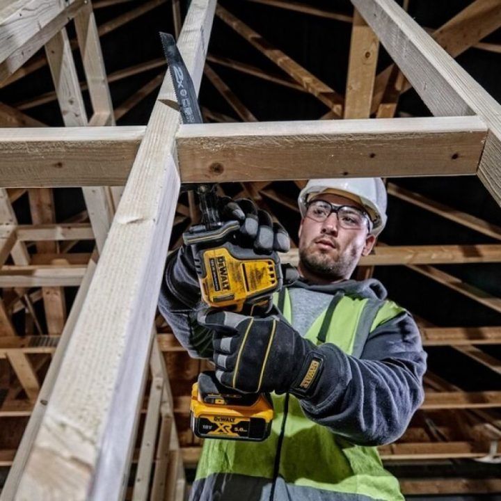 Akumuliatorinis pjūklas DEWALT DCS369NT-XJ, 18 V, juodas ir geltonas