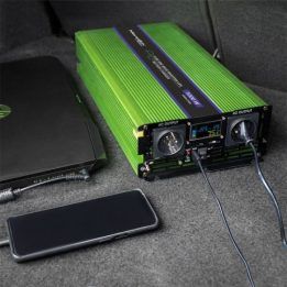 Įtampos keitiklis 12/230 V Qoltec Monolith, 5000 W, žalias