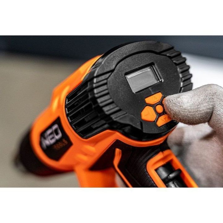 Karšto oro pūstuvas su LCD ekranu NEO Tools, 2000 W