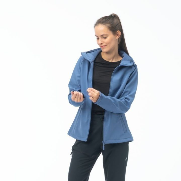 Moteriška softshell striukė su reguliuojamu gobtuvu Martes