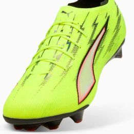 Futbolo bateliai natūraliai ir dirbtinei vejai Puma Ultra 5 Carbon