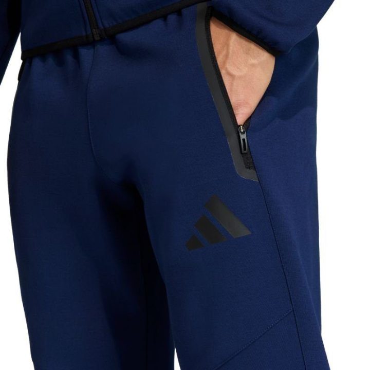 Vyriškos medvilninės kelnės adidas Tiro 26 Travel, tamsiai mėlynos