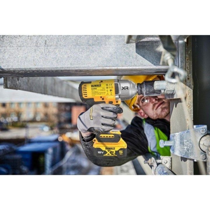 Akumuliatorinis smūginis veržliasukis DeWALT DCF900NT, 18 V