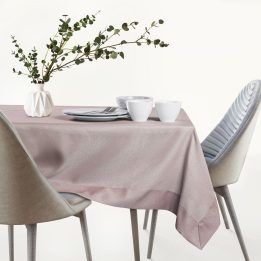 Pudrinės rožinės spalvos staltiesė 140 x 320 cm (AmeliaHome EMPIRE)