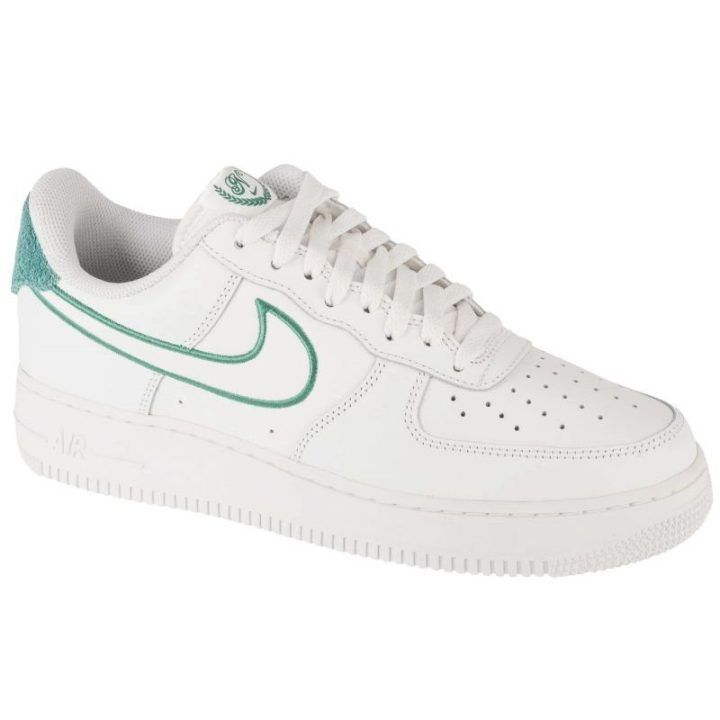 Vyriški žemo profilio sportbačiai Nike Air Force 1 ’07 LV8, balti
