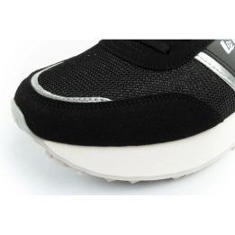 Moteriški sportbačiai su aukštu guminiu padu Lee Cooper