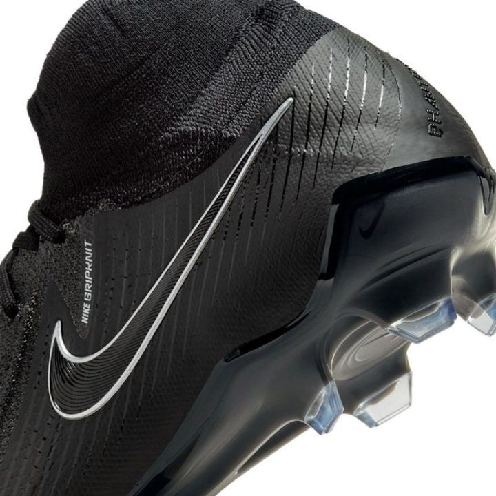 Futbolo bateliai natūraliai vejai Nike Phantom Luna II, juodi