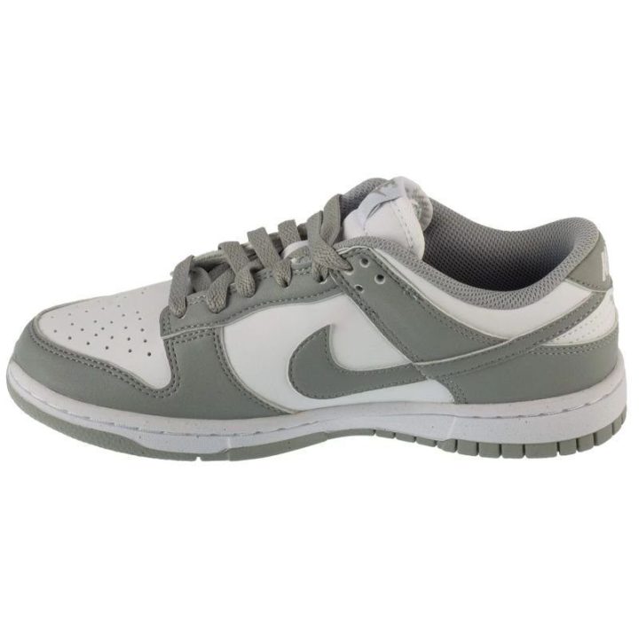 Sportbačiai krepšinio stiliaus Nike Dunk Low, pilkos ir baltos spalvos