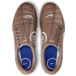 Vyriški sportiniai batai Nike Total 90 IC