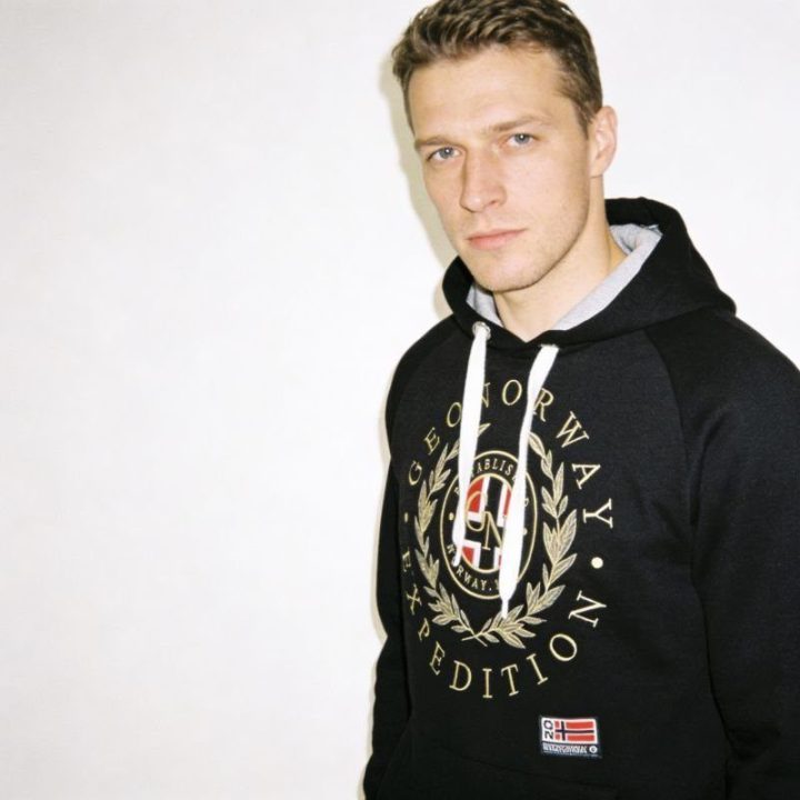 Vyriškas džemperis su gobtuvu Geographical Norway Giger DB 100, juodas