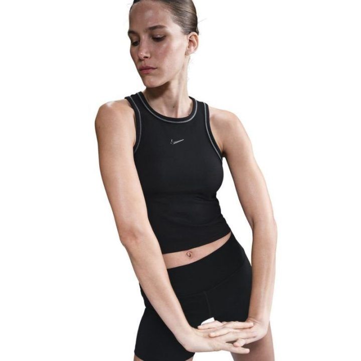 Moteriški trumpinti marškinėliai Nike Dri-FIT One Fit Crop, juodi