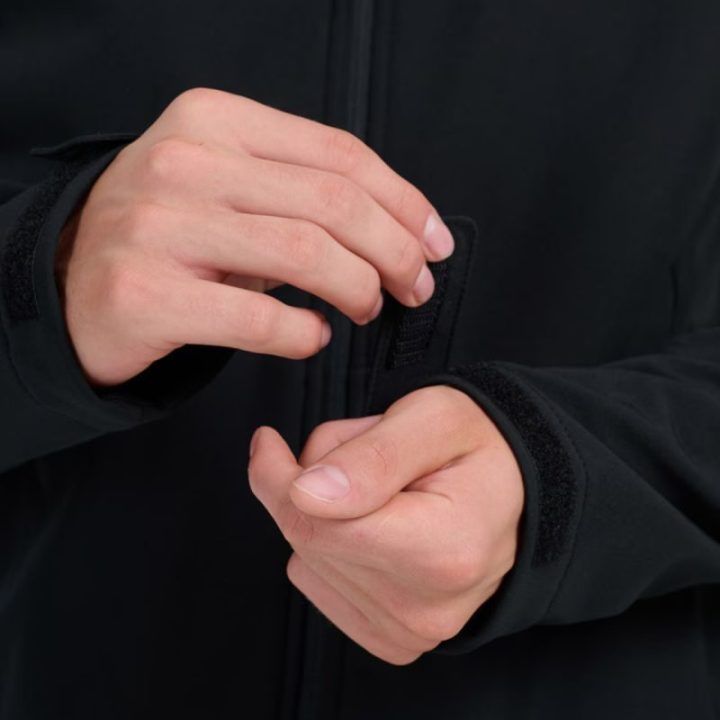 Vyriška softshell striukė 4F M362, juoda