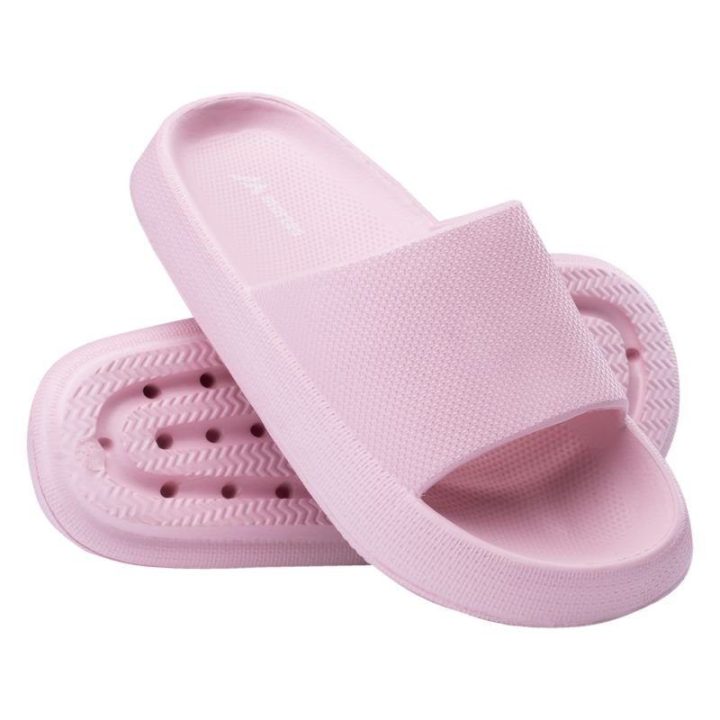Moteriškos šlepetės su plačiu dirželiu Martes Essentials Mia
