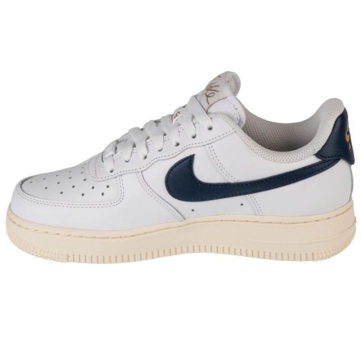 Moteriški sportbačiai Nike Air Force 1 ’07 EasyOn, balti