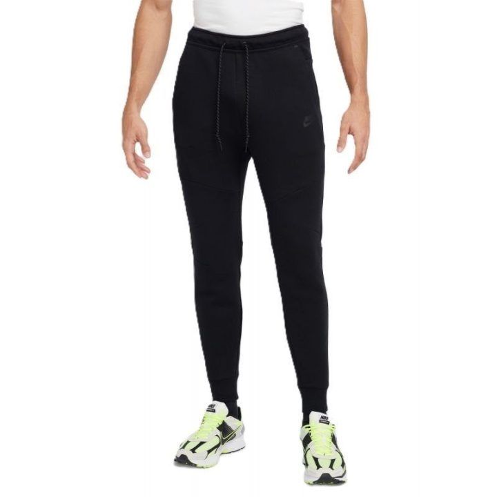 Vyriškos laisvo kirpimo sportinės kelnės Nike Techfit, juodos