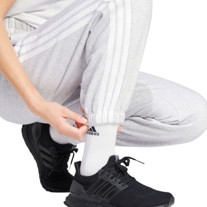 Moteriškos laisvo kirpimo kelnės adidas Essentials 3-Stripes