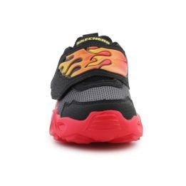 Vaikiški sportbačiai su liepsnomis Skechers, juodi ir raudoni