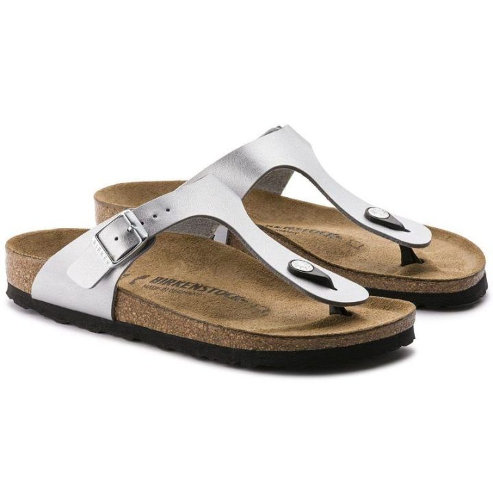 Moteriškos siauros šlepetės per pirštą Birkenstock Gizeh, sidabro