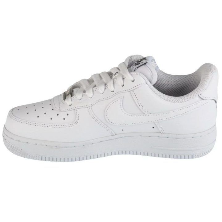 Moteriški odiniai sportbačiai Nike Air Force 1 07, balti