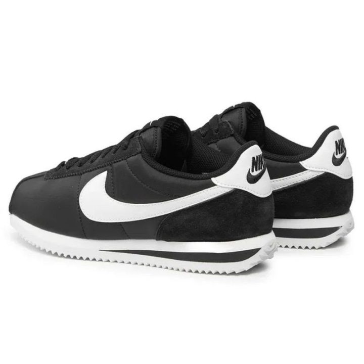 Moteriški sportbačiai Nike Cortez, juodi ir balti