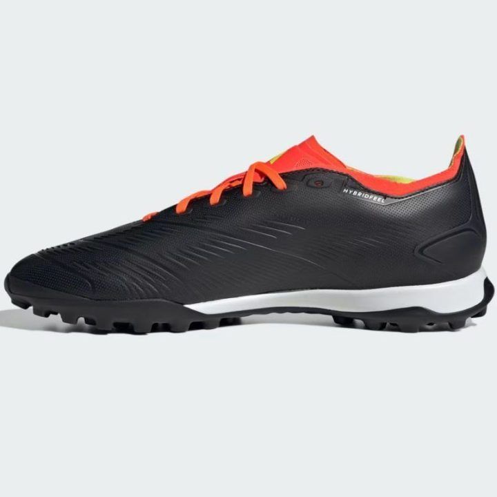 Vyriški futbolo bateliai su guminiais dygliais adidas Predator League, juodi, raudoni ir balti