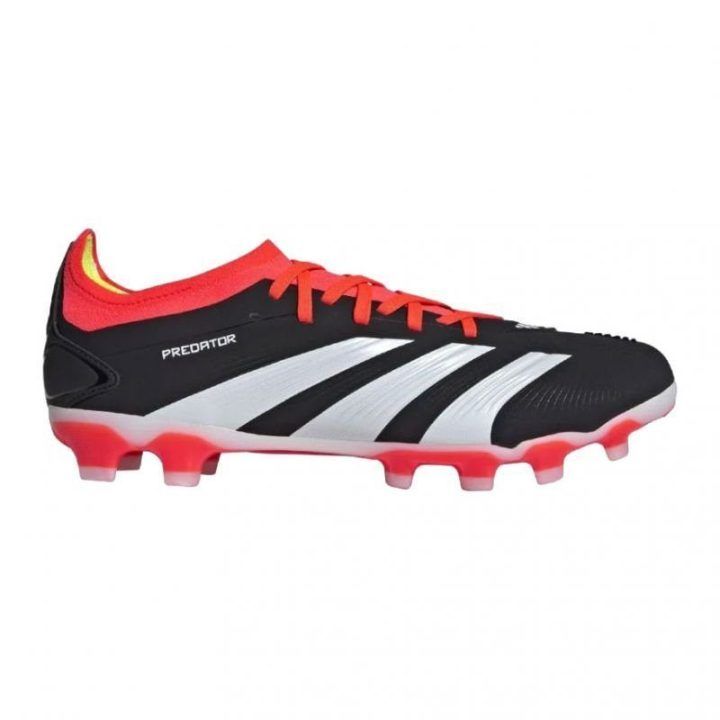 Vyriški žemo profilio futbolo bateliai adidas Predator Pro, juodi
