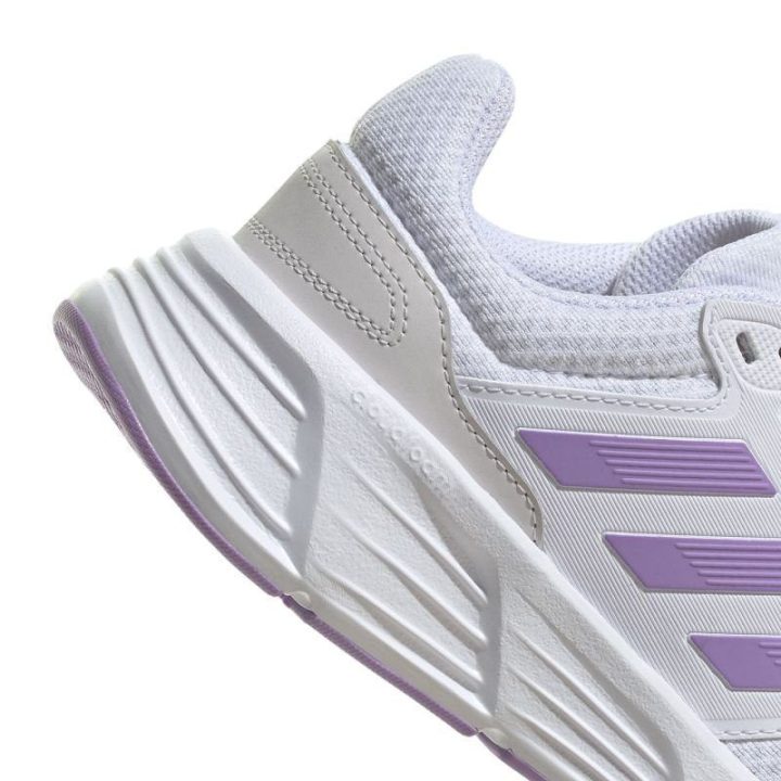 Moteriški bėgimo bateliai su Cloudfoam adidas Galaxy 6, balti