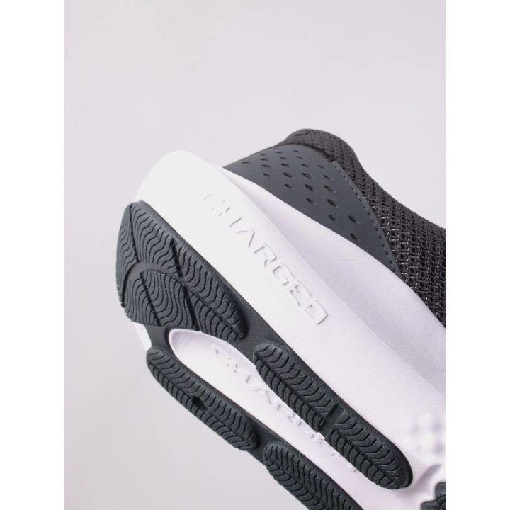 Moteriški sportbačiai Under Armour 3027007-001, juodi